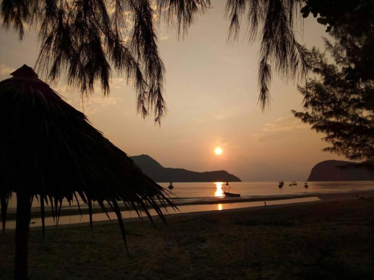 Blue Beach Resort Baanphakrimlay Ngoại thất bức ảnh