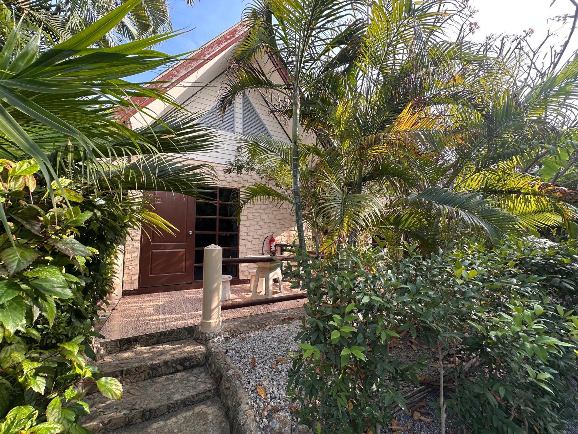 Blue Beach Resort Baanphakrimlay Ngoại thất bức ảnh